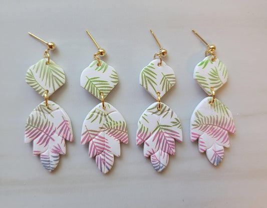 Tropical Leaf Dangle